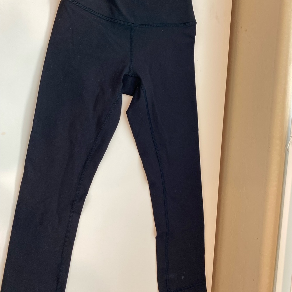 Black lululemon leggings in very good condition